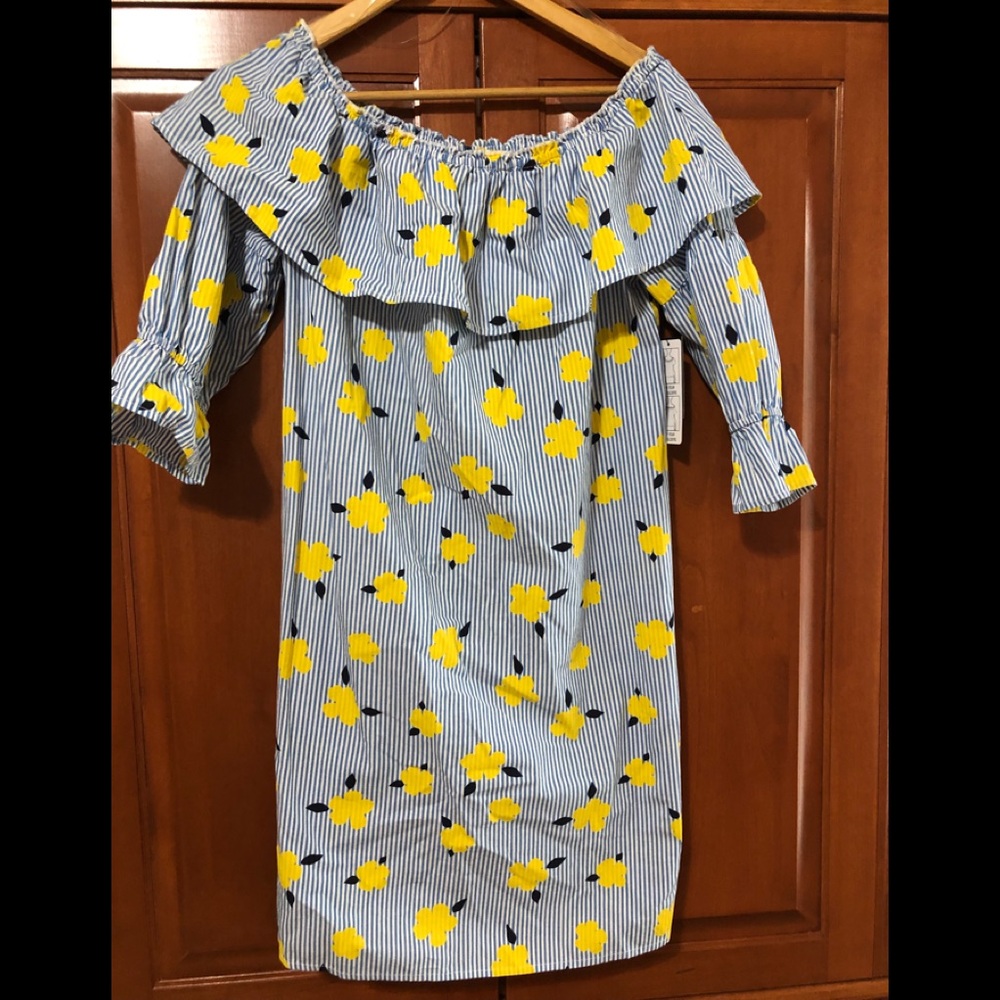 Crown and Ivy Lemon Print Dress Size Medium NWT